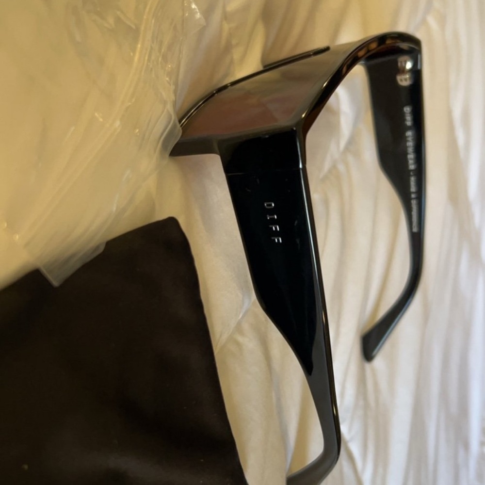 Diff Sunglasses - image 3